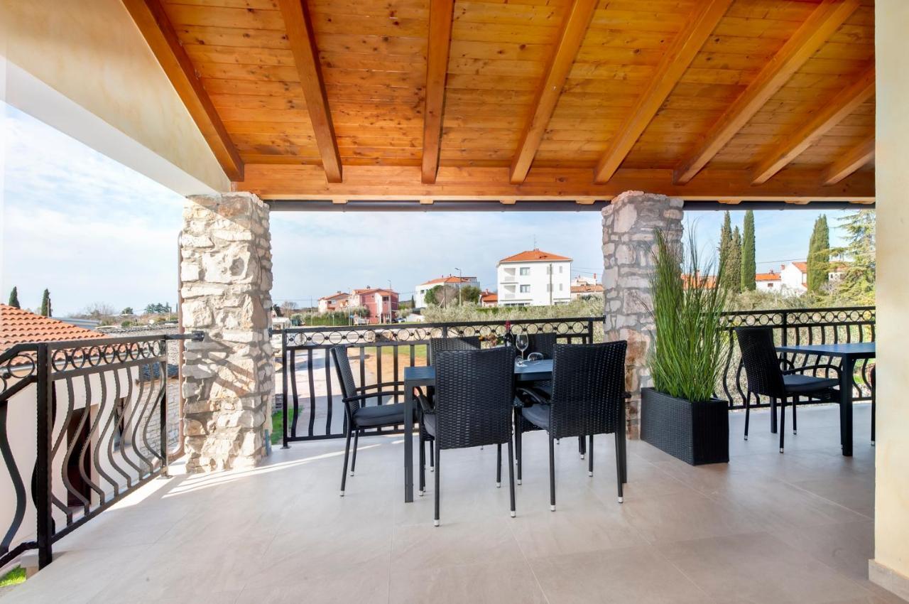 רוביני Comfort Apartments Karla מראה חיצוני תמונה