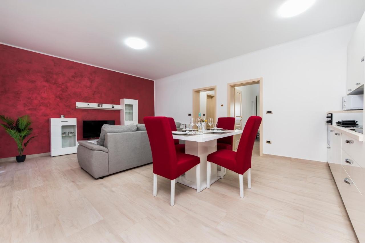 רוביני Comfort Apartments Karla מראה חיצוני תמונה