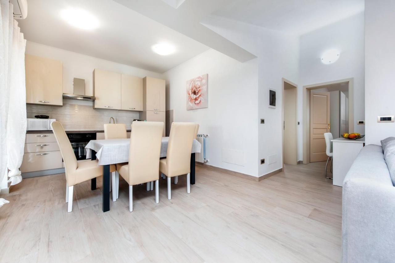 רוביני Comfort Apartments Karla מראה חיצוני תמונה