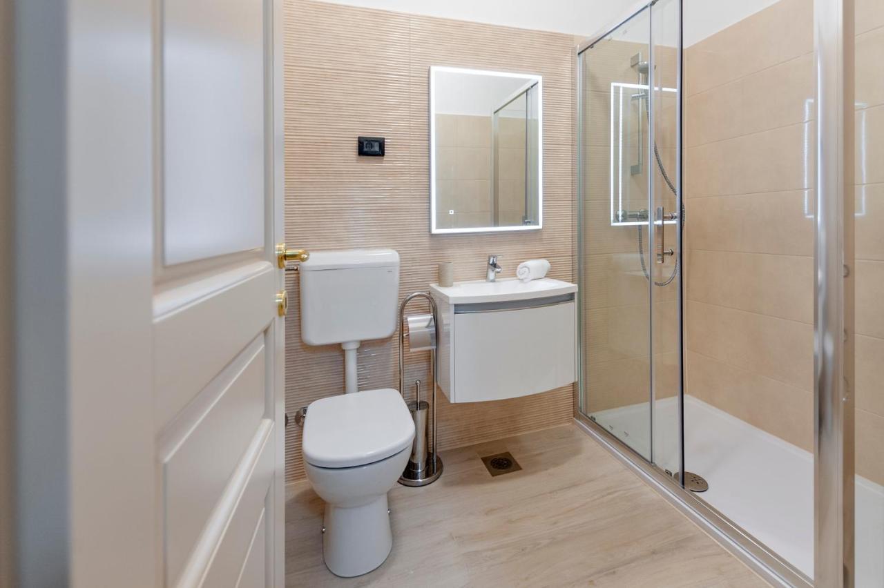 רוביני Comfort Apartments Karla מראה חיצוני תמונה